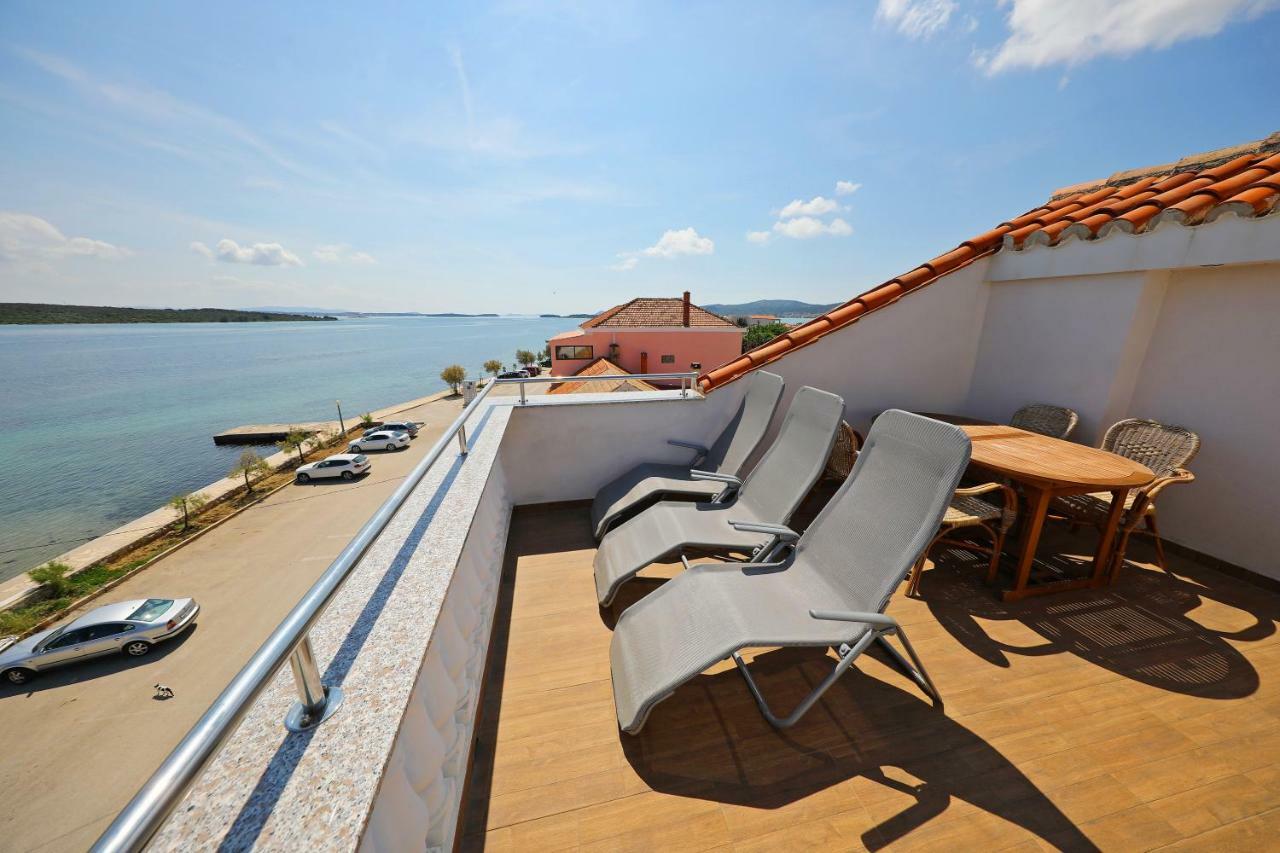 Apartmani Postimana Pasman Bagian luar foto