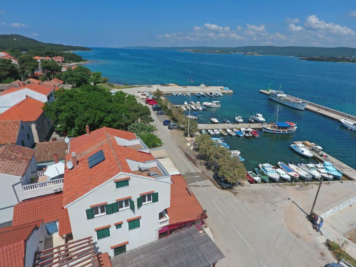 Apartmani Postimana Pasman Bagian luar foto