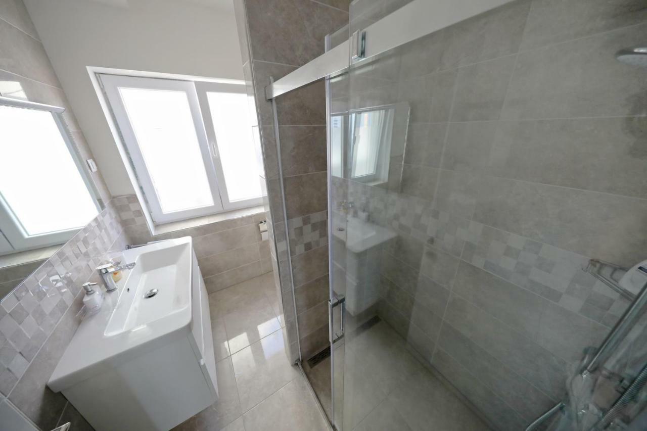Apartmani Postimana Pasman Bagian luar foto